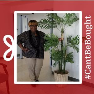 Meet your Posher, Lenora